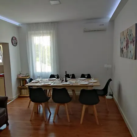 Nani شقة Kaštela
